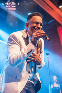 BW Tony Como╠êdie Fu╠êrth 